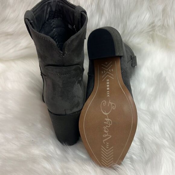 Very G  Rosie Short Cowboy Booties size 7.5 Bin 12 - Picture 11 of 11
